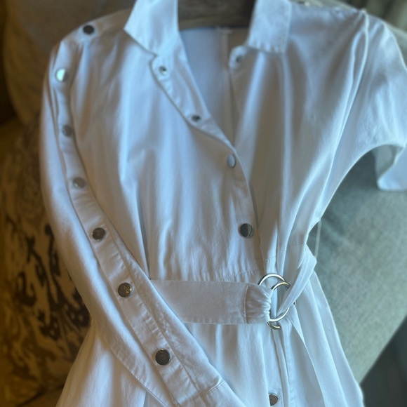 Maje White Shirtdress with Eyelet trim. Three quarter sleeve with colar. - Picture 3 of 6